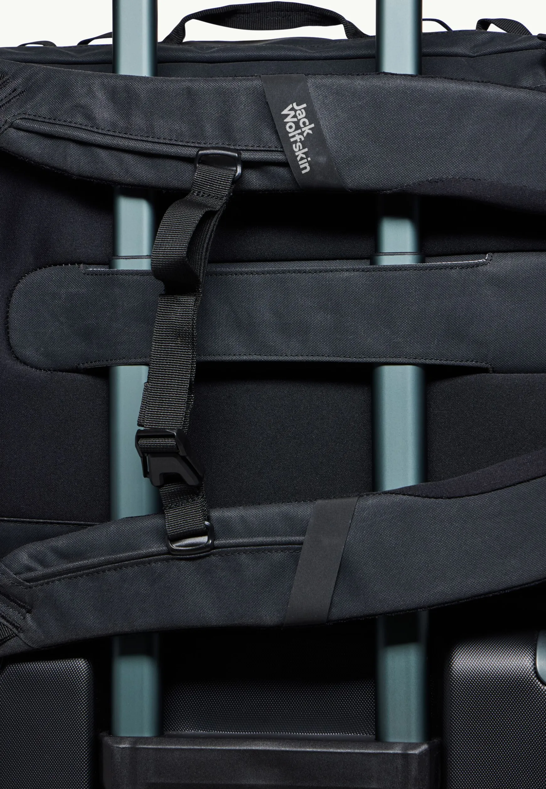 Traveltopia Cabin Pack 30